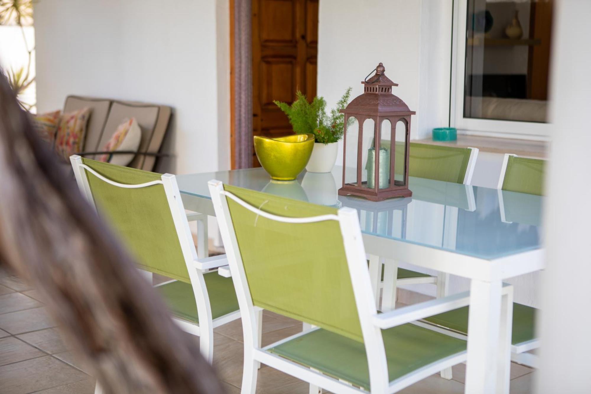 Net By Family Homes * Dénia